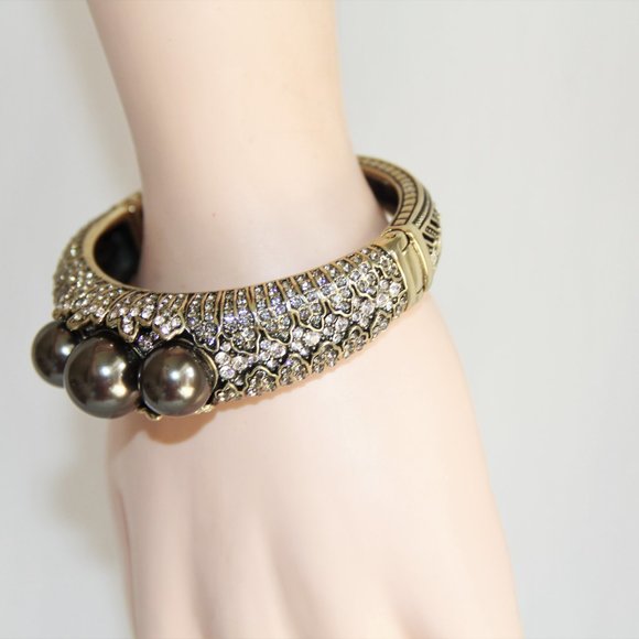 Heidi Daus Swarovski Pearl and Crystal Hinged Oval Bangle - Picture 7 of 12